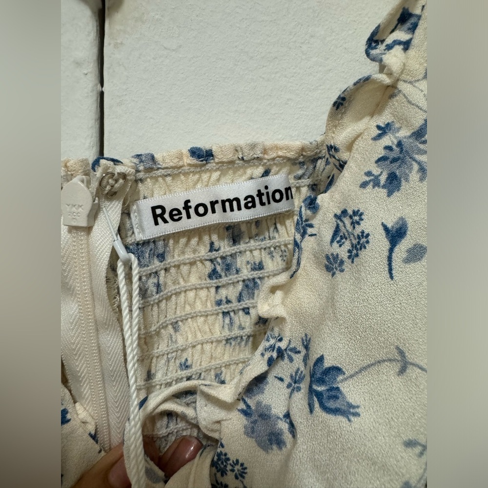 $269 Reformation Pacey Dress in Lula Size 12 Floral white & blue 🤍💙 - Picture 9 of 11